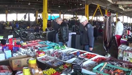 Bu pazarda ne ararsan var