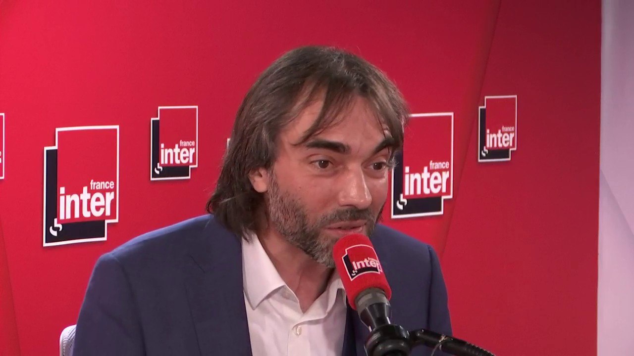 Cédric Villani, mathématicien, candidat à la Mairie de Paris, face à François Bayrou qui demande un "plan B" pour Paris : "Ma porte est ouverte à une alliance avec le Modem"