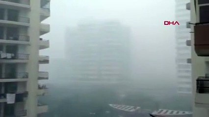 Hindistan’dan inanılmaz görüntüler ! ''Sokağa çıkmayın'' uyarısı yapıldı