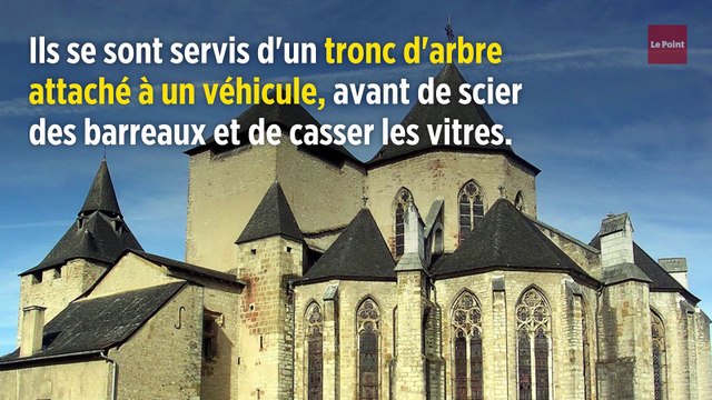 Oloron-Sainte-Marie : la cathédrale attaquée à la voiture-bélier