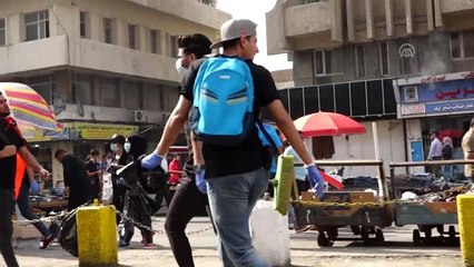 Bağdat'ta göstericilerden 'duvar resimli' tepki