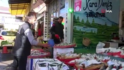 Sivas’ta balık tezgahlarında hamsi yüzleri güldürdü