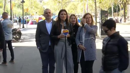 Lorena Roldán denuncia entre abucheos la ocupación de Plaza Universidad