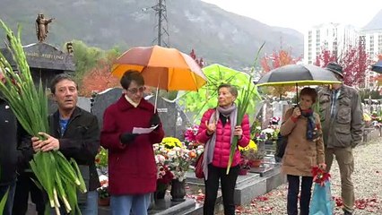 Reportage - Pour la Toussaint, le collectif Mort de rue rend hommage aux personnes SDF décédées
