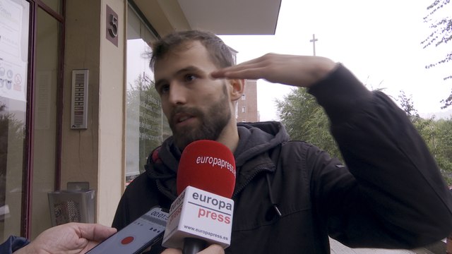 Vecino: Han caído de pleno cinco pisos de fachada