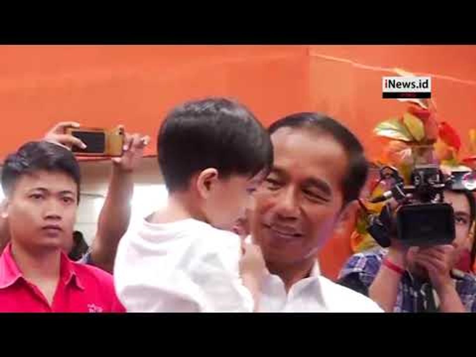Tiga Bulan Tak Bertemu, Jokowi dan Jan Ethes Main di Mal Solo