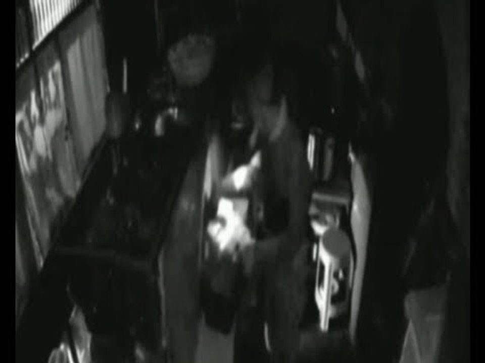 Aksi Pencurian Uang Warteg di Cengkareng Terekam CCTV