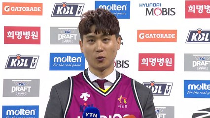 1순위로 LG 유니폼 입은 박정현 "태어난 곳 가게 돼 행복" / YTN