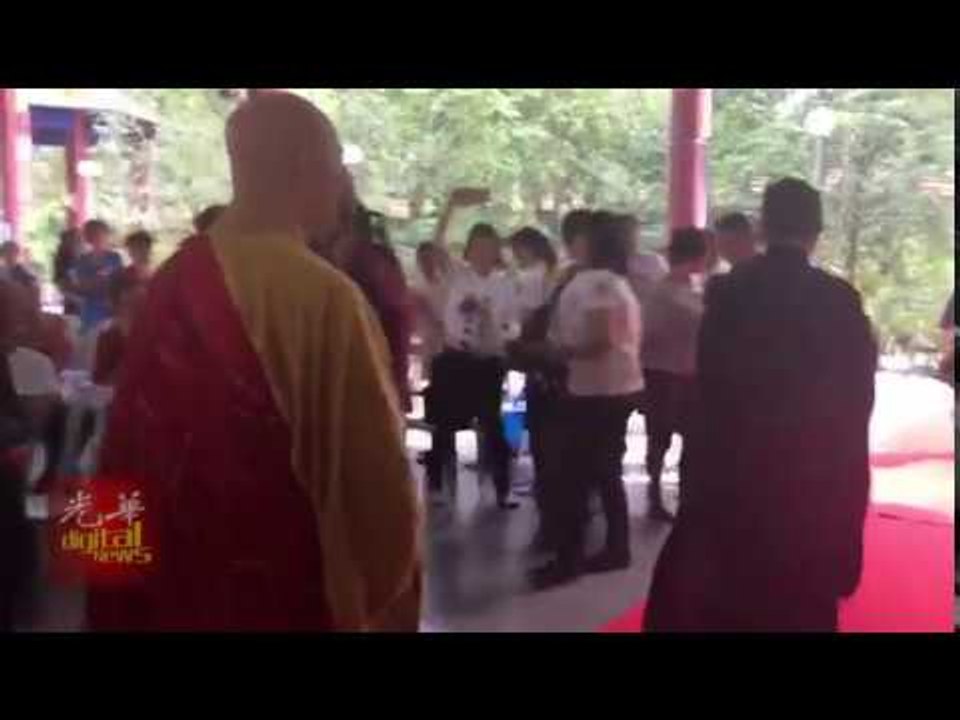 Ntv7前新闻主播 刘子贤剃度出家
