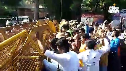 भाजपा के किसान आक्रोश आंदोलन में विजयवर्गीय की गिरफ्तारी के बाद हुड़दंग, सरकारी वाहन क्षतिग्रस्त