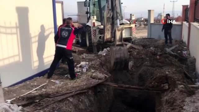 Rögar kuyusuna düşen ineği itfaiye ekipleri kurtardı