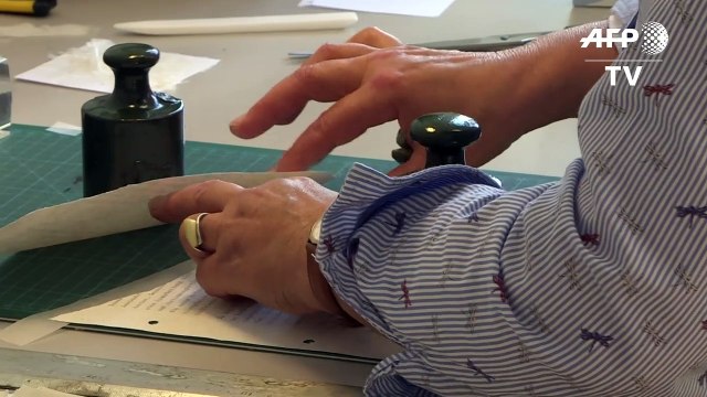 Recomponer archivos hechos pedazos por la Stasi, un puzle de millones de piezas