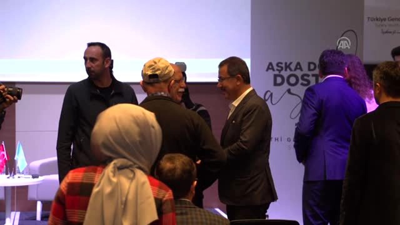 "Aşka Dost, Dosta Aşık" sergisi açıldı