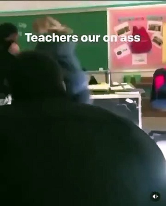 La Policía detiene a este alumno tras viralizarse una violenta pelea con su profesora en mitad de una clase