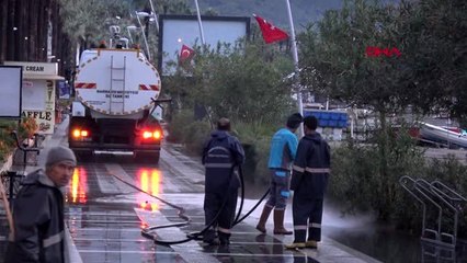 Sağanak yağış marmaris'te hayatı felç etti - 3