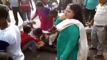 घायल युवक को एसपी ने अपनी गाड़ी से पहुंचाया अस्पताल