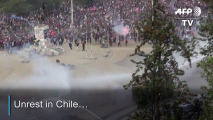 Mega-rally marks third week of Chile protests