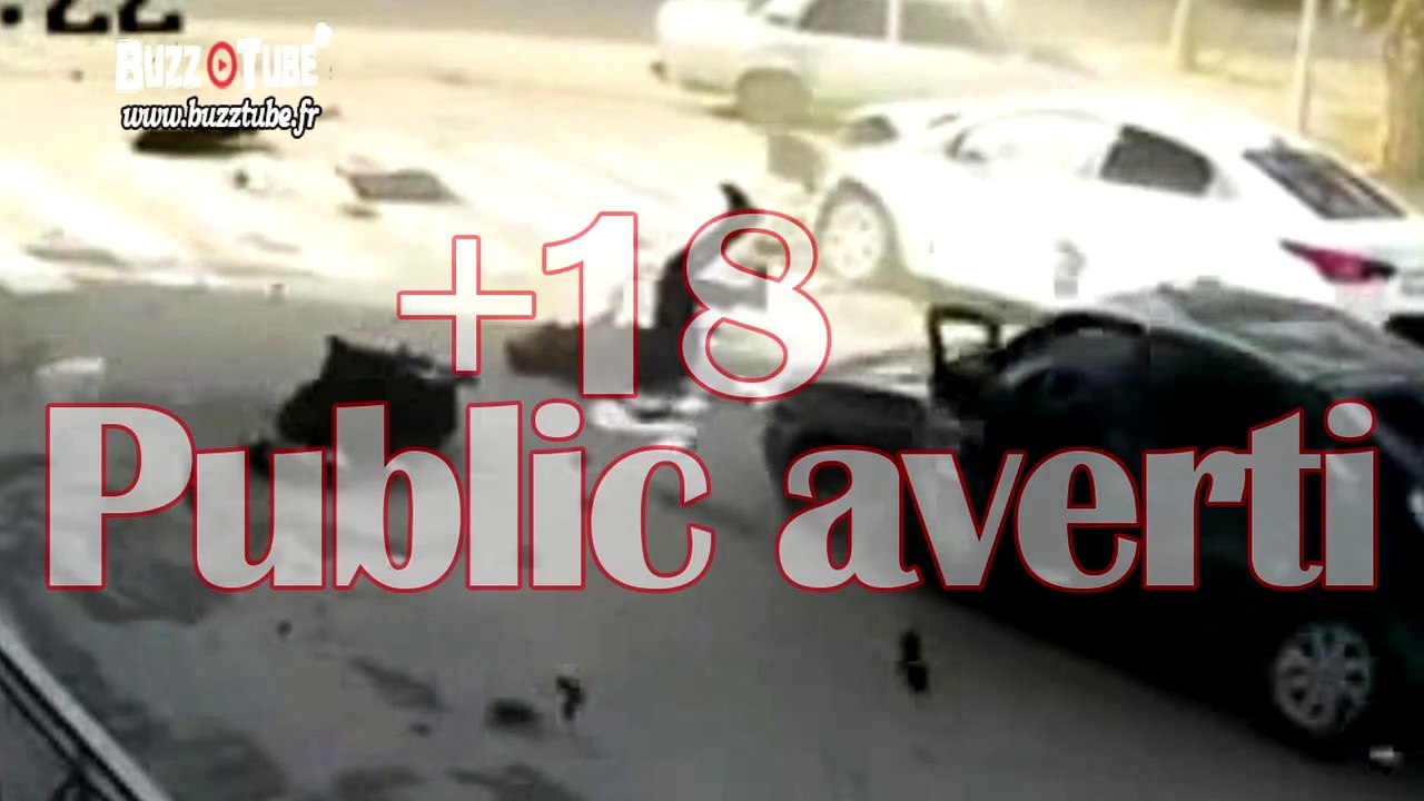 Russie un automobiliste se fait prendre en sandwich et c’est vraiment brutal