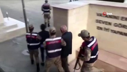 Belediyedeki faaliyetleri terör örgütüne aktaran HDP'li meclis üyeleri yakalandı