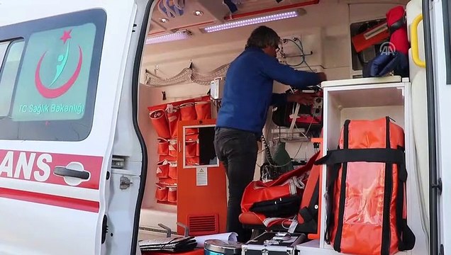 Ambulans ile otomobil çarpıştı: 7 yaralı - ELAZIĞ