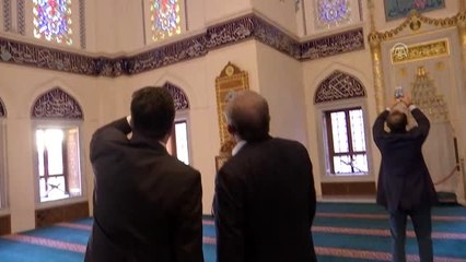 Şentop, Tokyo Camisi ve YEE Tokyo Türk Kültür Merkezi'ni ziyaret etti