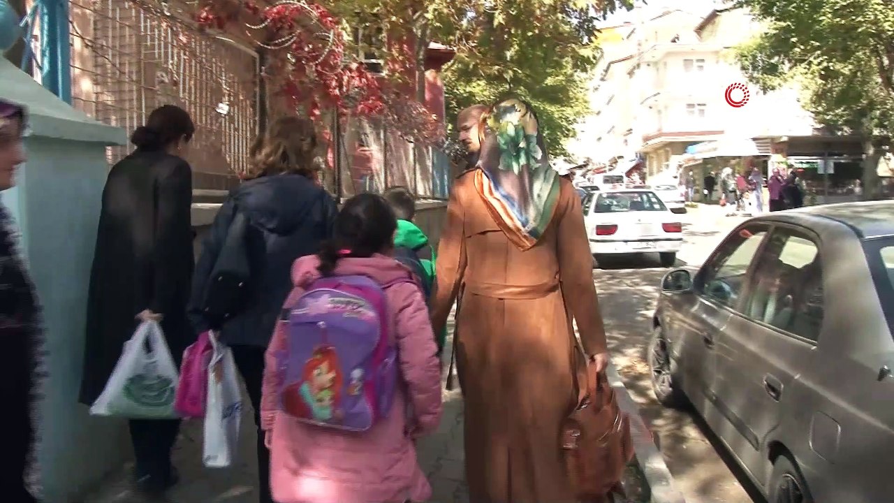 Öğretmenler, öğrencilerin evinde