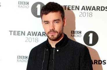 Liam Payne: Put phones down