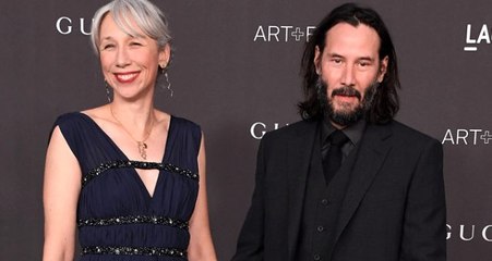Ünlü aktör Keanu Reeves, 9 yaş küçük sevgilisi  Alexandra Grant ile el ele görüntülendi