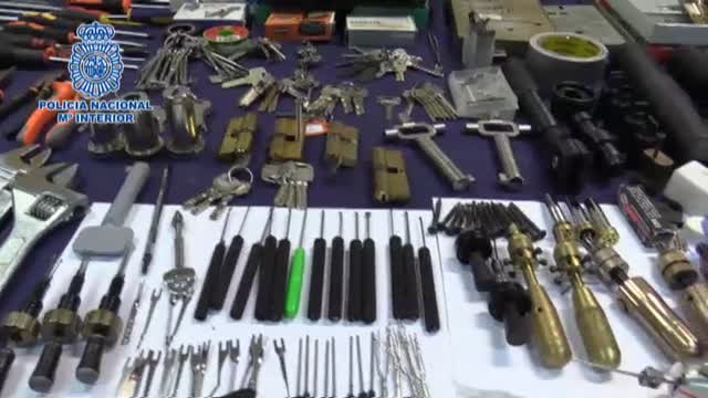 Detenida una banda de butroneros con lanzas térmicas y ganzúas de 600 euros