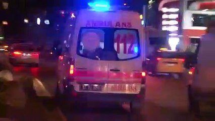 Beyoğlu’nda kontrolden çıkan araç ağaca çarptı: 1 yaralı