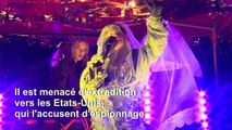 La rappeuse M.I.A. chante à Londres pour soutenir Julian Assange