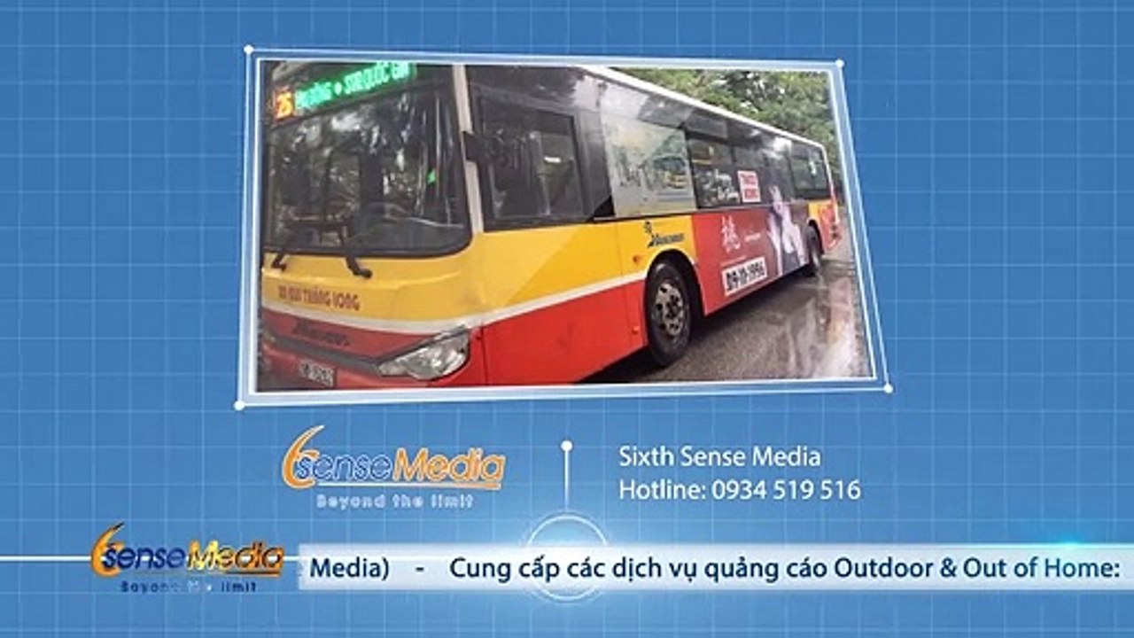 Chiến dịch quảng cáo trên xe buýt tại Hà Nội mừng sinh nhật Hirai Momo của MOMOVN