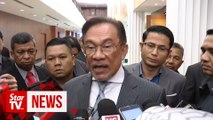 Anwar accepts Selangor Sultan’s decree on zakat