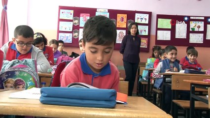 Adı gibi “Melek”...Saçlarını, aynı okulda lösemi tedavisi gören öğrenci için bağışladı