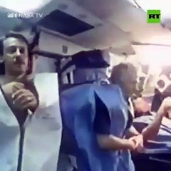 El video que muestra cómo duermen los astronautas en el espacio