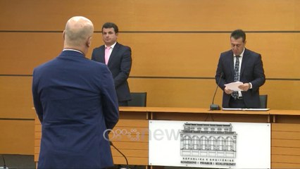Ora News - Shkarkohet prokurori i Krimeve të Rënda, Përparim Kulluri