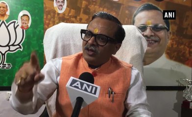 பாக்.. சீனா விஷ வாயுவை காற்றில் இந்தியாவுக்கு அனுப்பி இருக்கலாம்.. உபி பாஜக தலைவர் பேச்சு