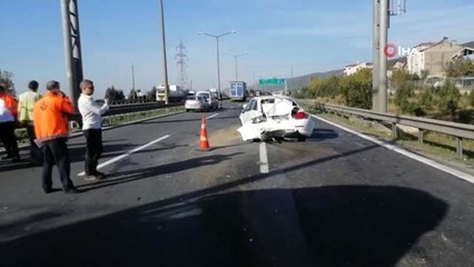 Kocaeli'de TEM otoyolunda trafik kazası: 1'i ağır 3 yaralı