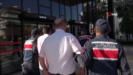 Alanya'da 7 ayrı otobüse taşlı saldırıda bulunan 2 şüpheli yakalandı