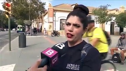 Elle répond à une interview sur les dangers en trottinettes électriques et est victime d'un accident 10 secondes plus tard