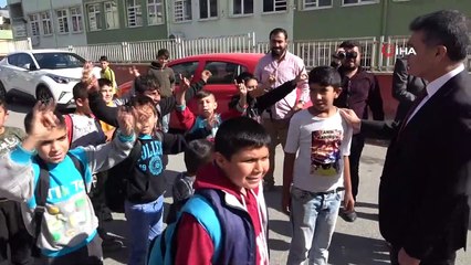 Gaziantep İl Emniyet Müdürü Cengiz Zeybek, uyuşturucu operasyonunun sürdüğü bölgede incelemelerde bulundu