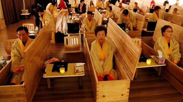 ‘Attending’ your own funeral: South Koreans fake their funerals for life lessons