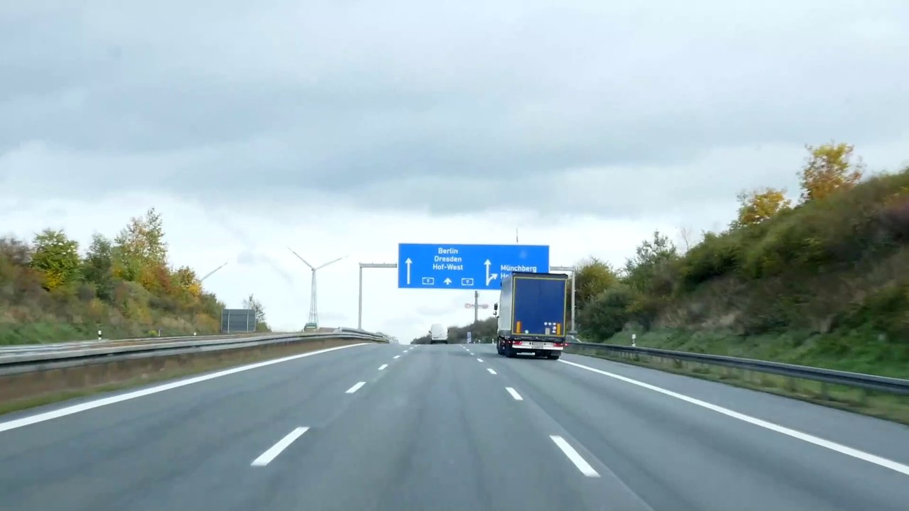 Mitfahrgelegenheit ost-west: im westen hasst man anders