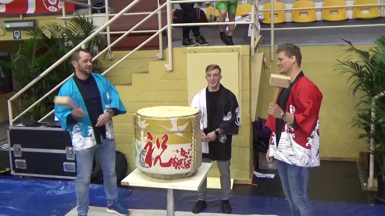 Joachim Bottieau, Jorre Verstraeten et Matthias Casse invités à célébrer le saké au National de judo 2019 (par Simon Barzyczak)