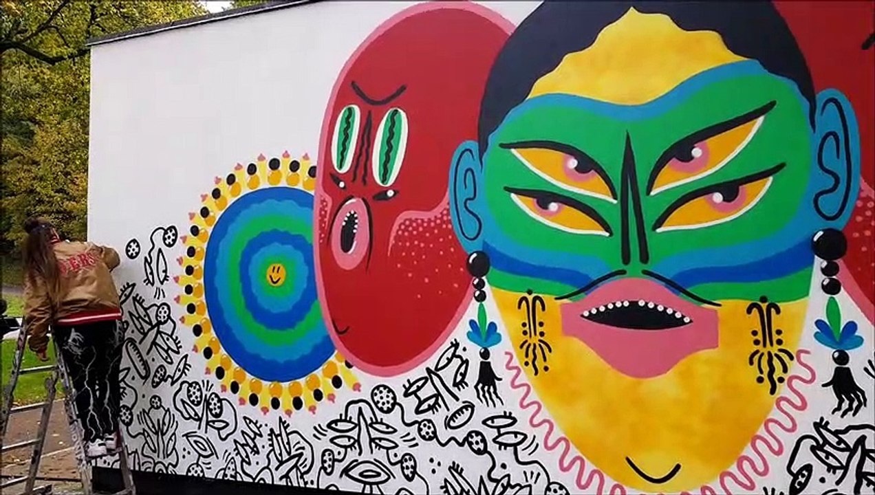 Kashink, la street-artiste à moustache réveille Le Mur - Vidéo Dailymotion