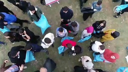 Gönüllü çevreci liselilerle doğayı temizledi