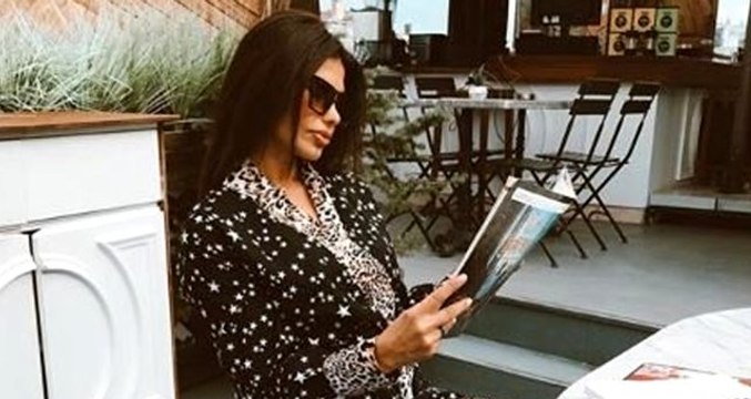 Şarkıcı Hatice'nin verdiği poz, sosyal medyada gündem oldu