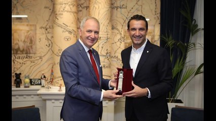 Veliaj takon homologun kroat: Fillimi i një marrëdhënie të shkëlqyer me Split-in