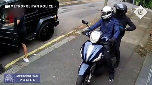 New video shows Mesut Ozil and Sead Kolasinac confronting knife-wielding moped t