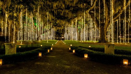 12 Christmas-Themed Girlfriend Getaways